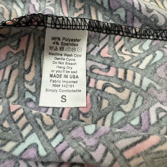 LuLaRoe Size S Carly High Low Tee Shirt Dress Rainbow Aztec Tribal Print Casual - Picture 6 of 9